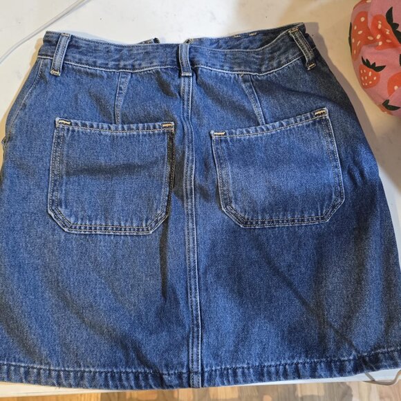 Hollister Ultra High-Rise Denim Mini Skirt – Size 5 - Picture 3 of 3